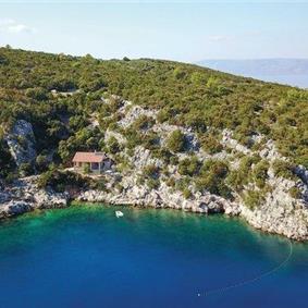 2-Bedroom Waterfront Villa near Zastazisce, Hvar Island, Sleeps 6